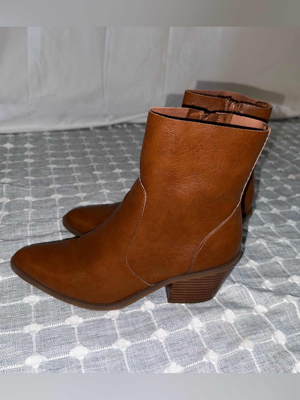 Farylrobin Chestnut Brown Pointed-Toe Ankle Boots